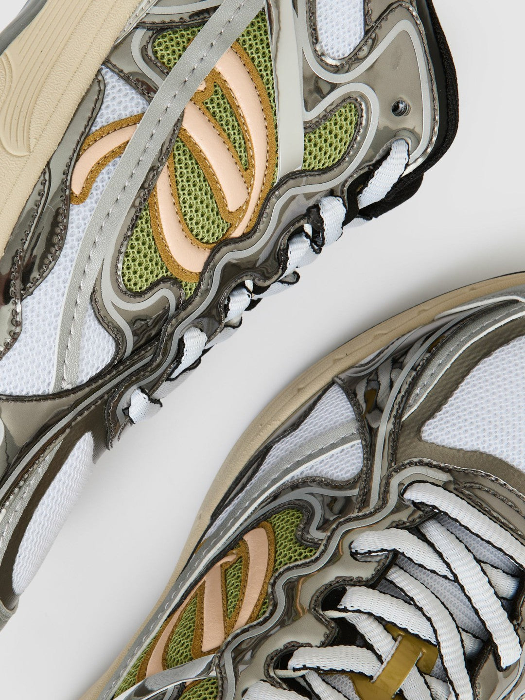 Reiss Overlay Logo Running Trainers in Gunmetal/Black