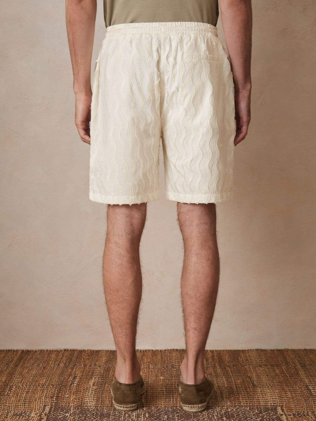 Reiss | Ché Fringed-Wave Shorts in Off White