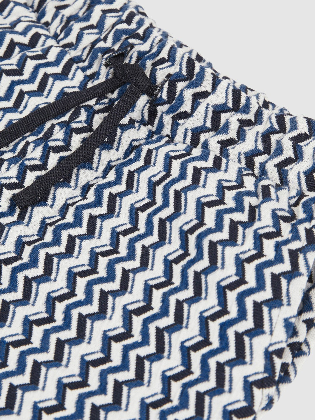 Reiss 3-9 yrs Zig-Zag Knit Drawstring Shorts in Blue