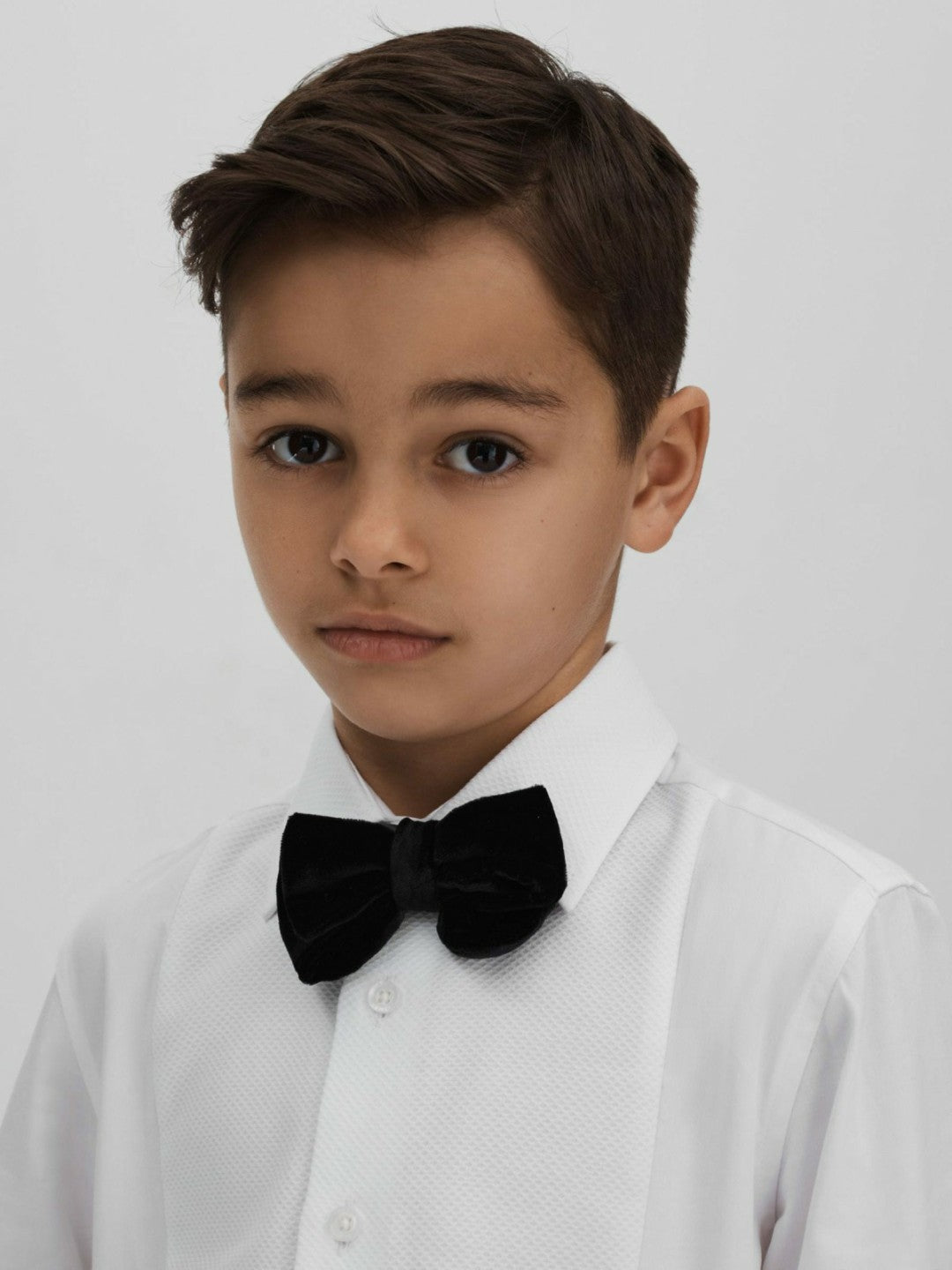 Reiss 3-9 yrs Slim Fit Textured Bib Dinner Shirt in White