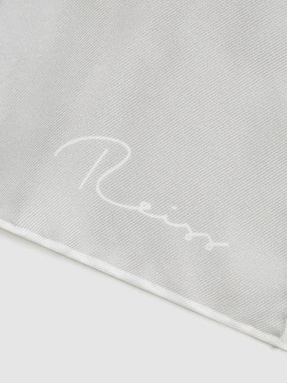 Reiss Plain Silk Pocket Square in Silver