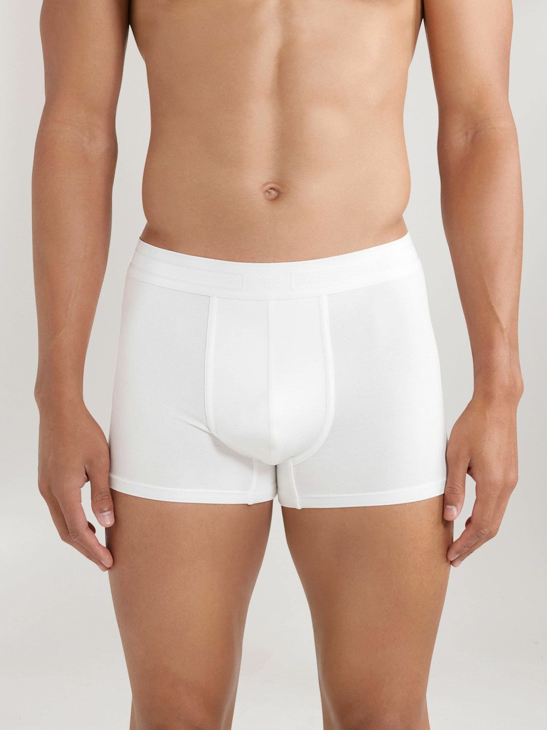 Reiss CHÉ Studios Boxer Trunks with TENCEL™ Fibers in White