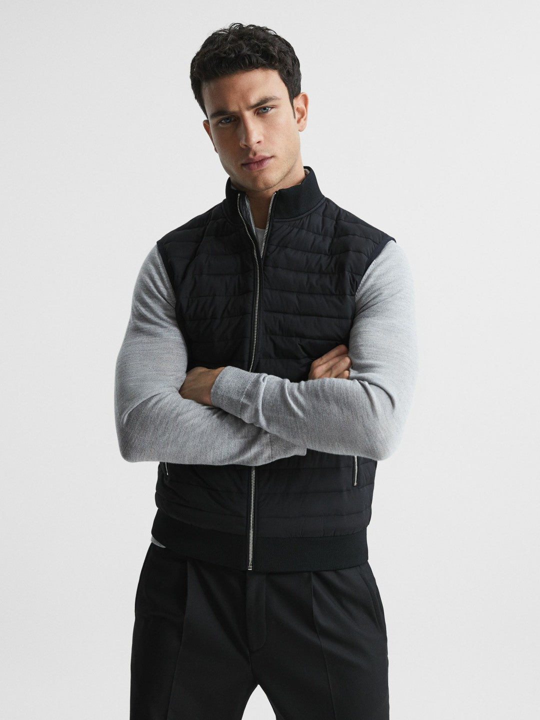 Reiss Hybrid Quilted Gilet in Black