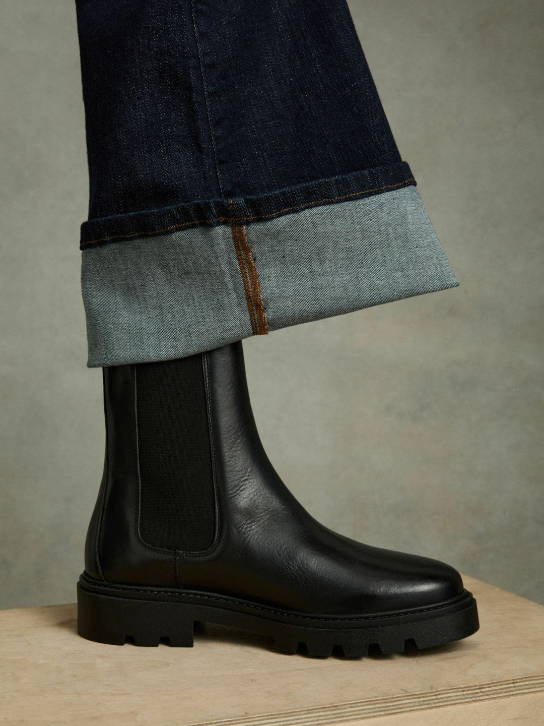 Reiss Leather Cleated Sole Chelsea Boots in Black