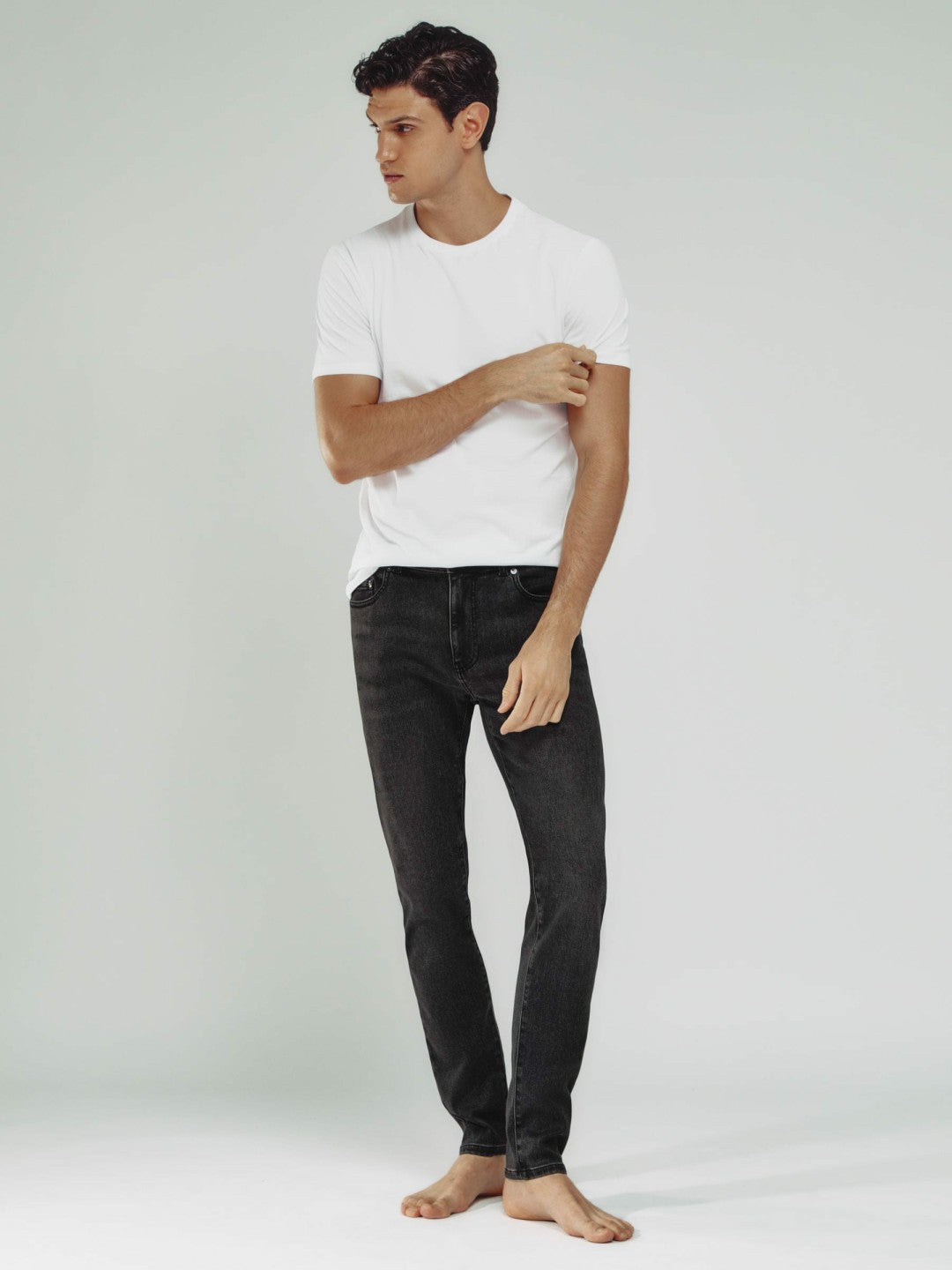Reiss Tapered Slim-Fit Jeans in Washed Black