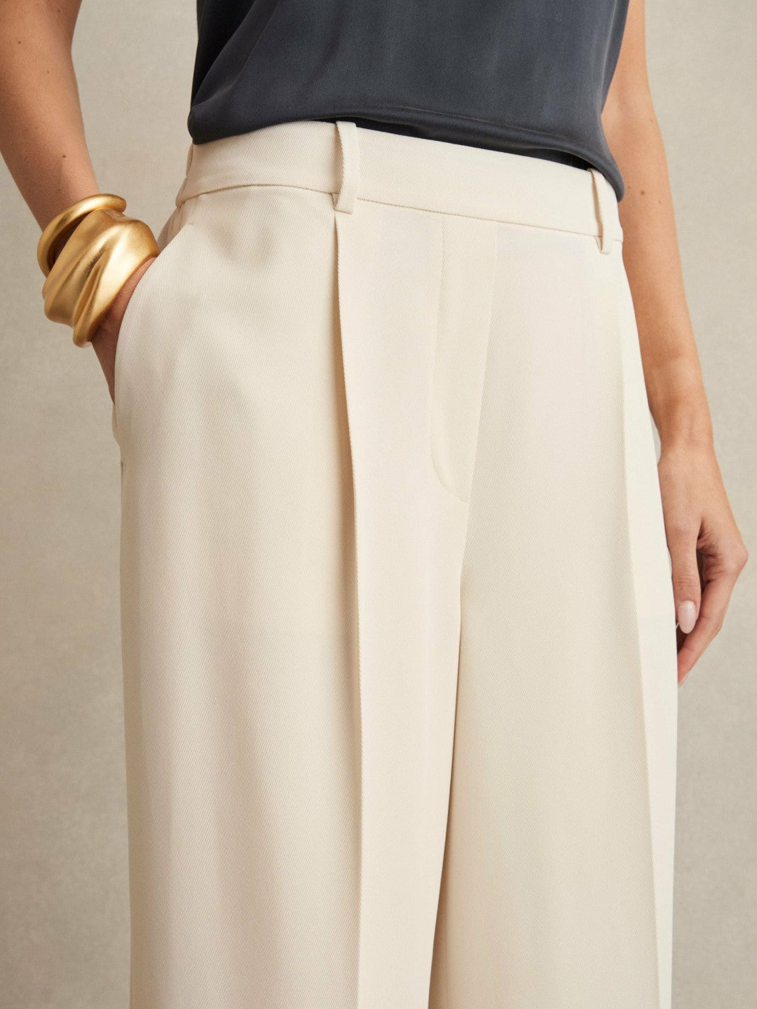 Reiss Petite Elasticated-Waist Wide-Leg Twill Trousers in Cream