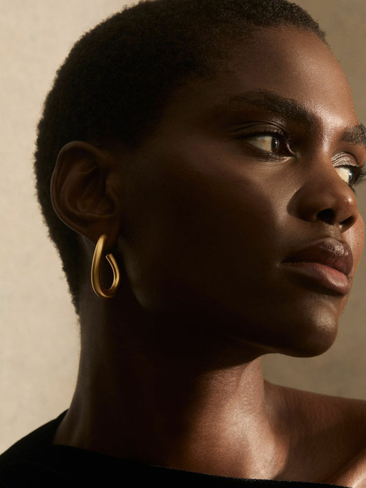 Reiss Wave Hoop Earrings in Gold Tone