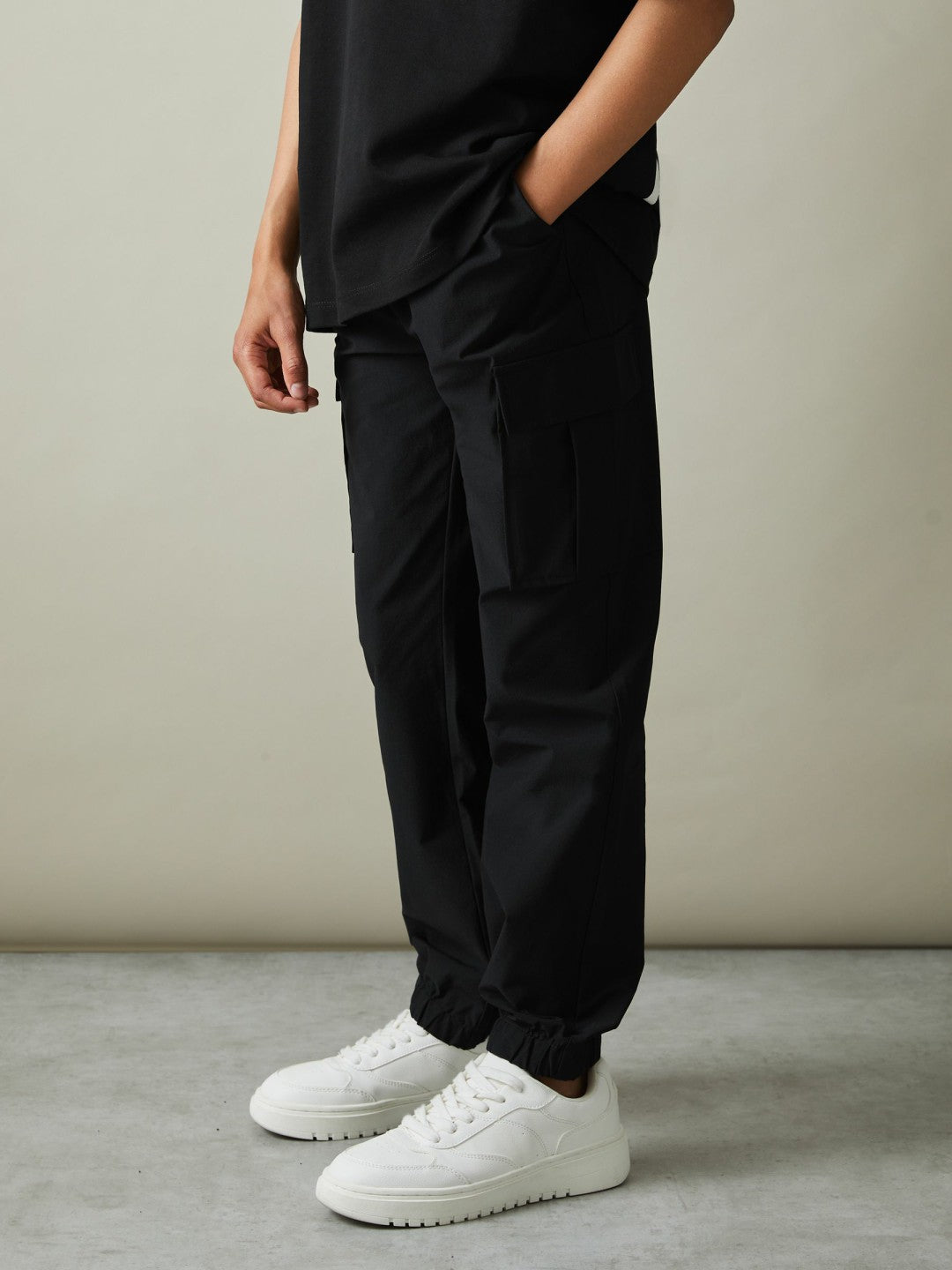 Reiss 9-14 yrs Technical Drawstring Trousers in Black