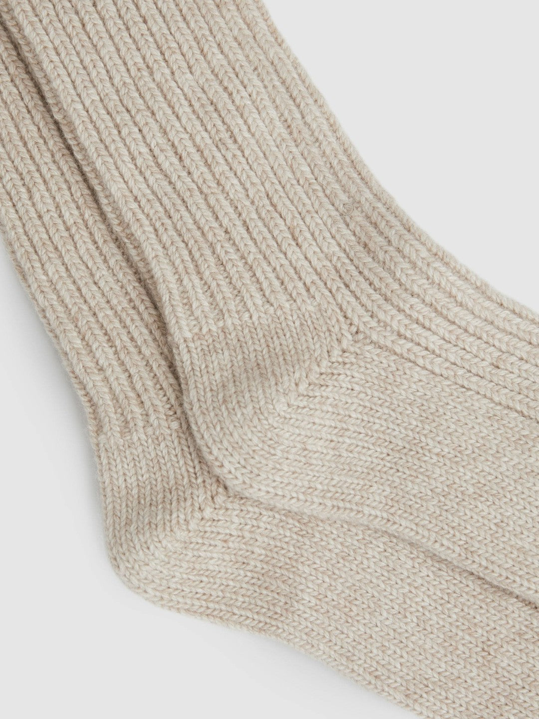 Reiss Rib-Knit Socks With Cashmere in Oatmeal