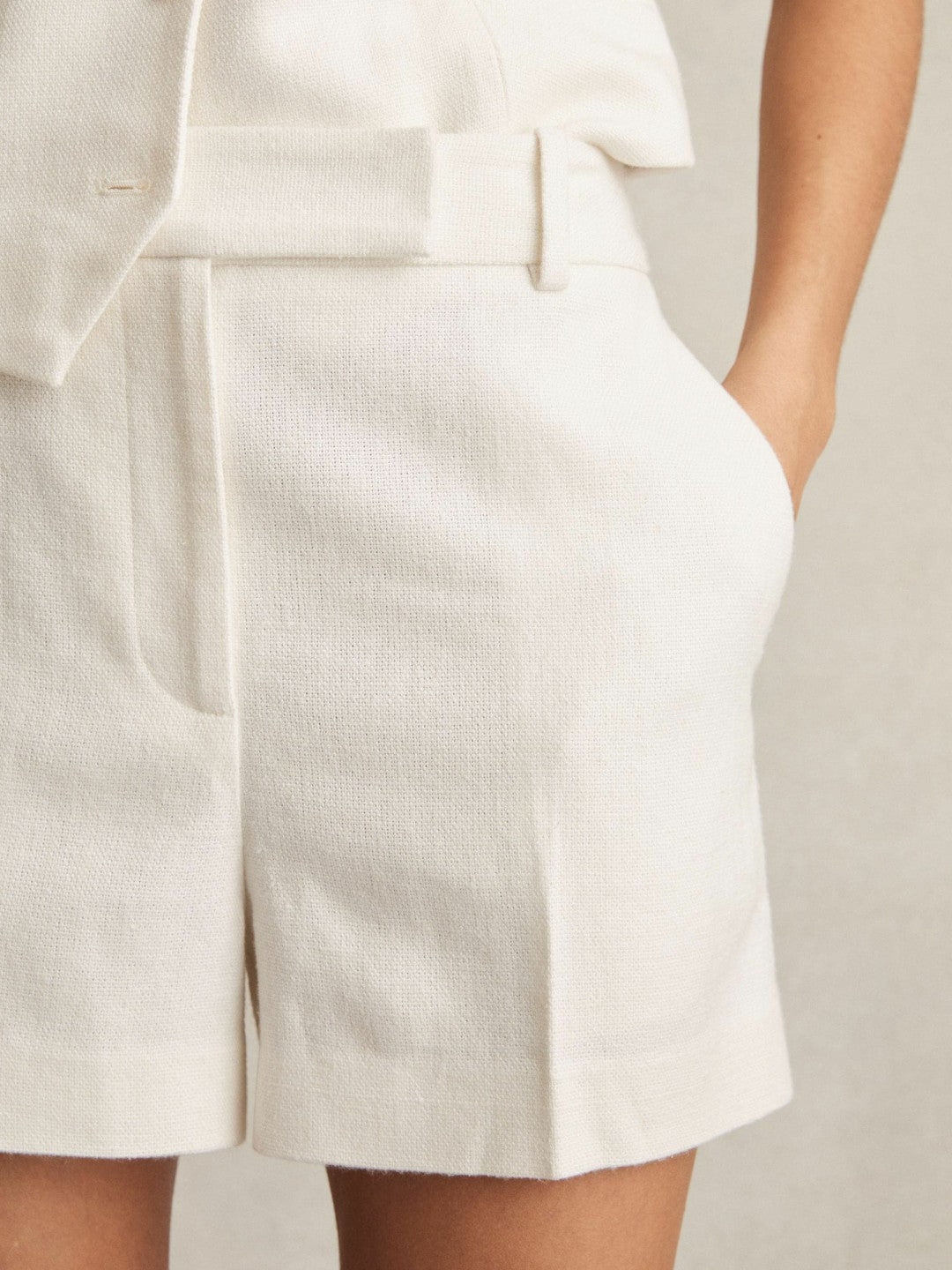 Reiss Linen-Blend Tailored Shorts in White