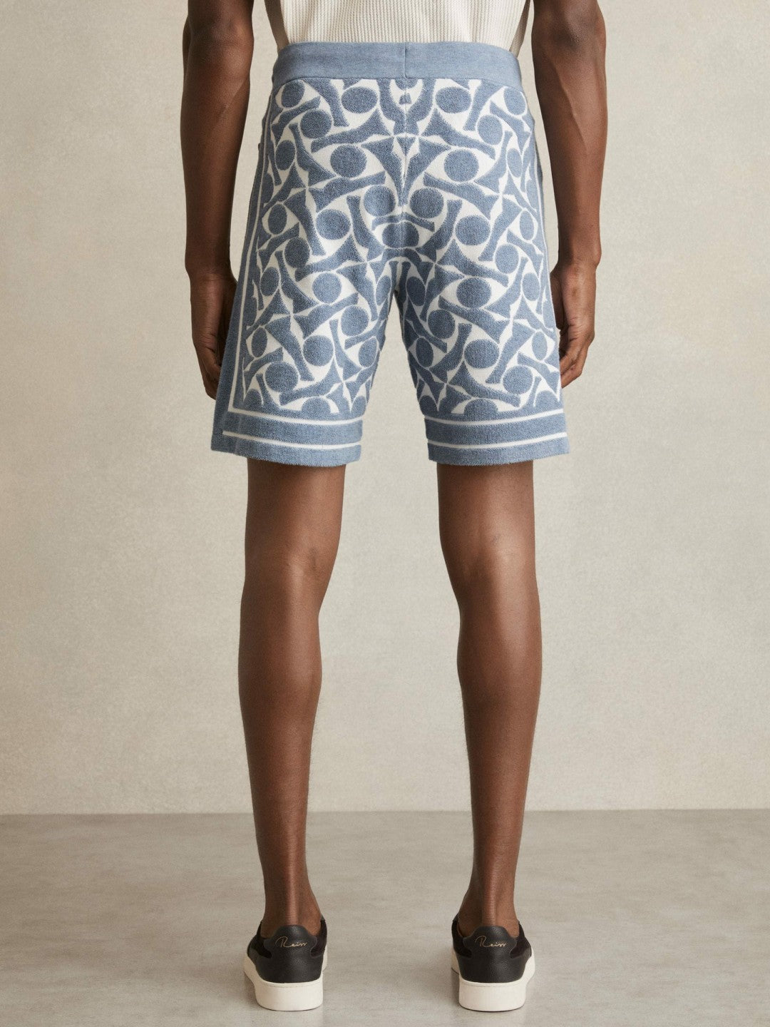 Reiss Abstract-Pattern Towelling Shorts in Soft Blue/White