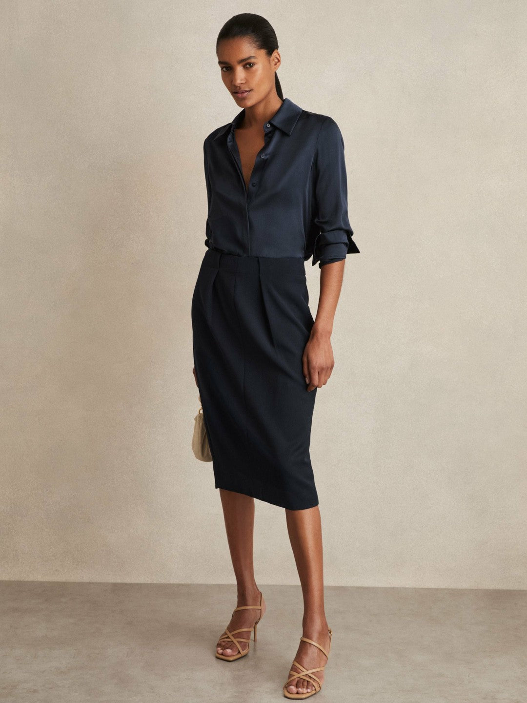 Reiss Tailored Midi Suit Skirt in Navy