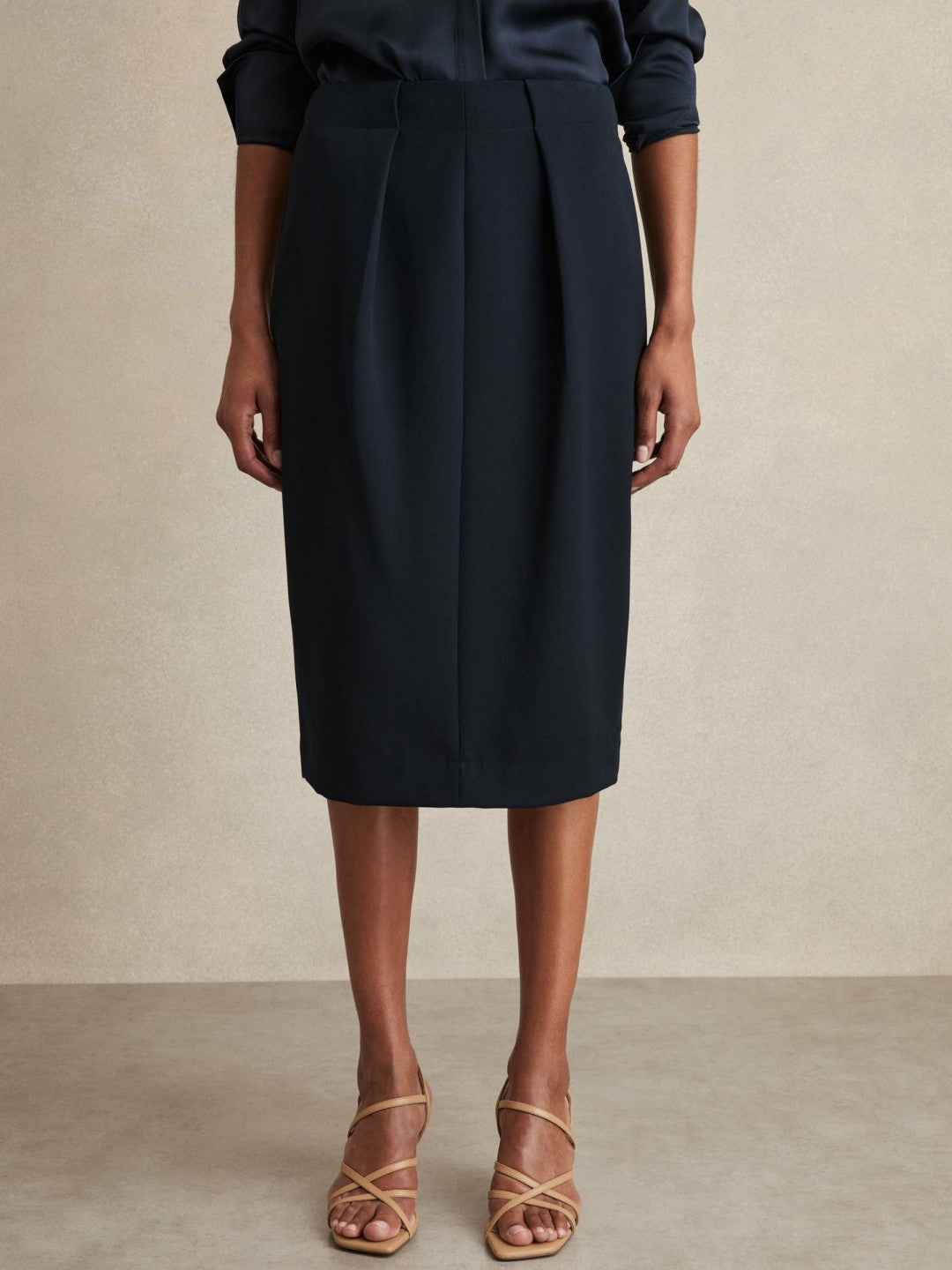 Reiss Tailored Midi Suit Skirt in Navy