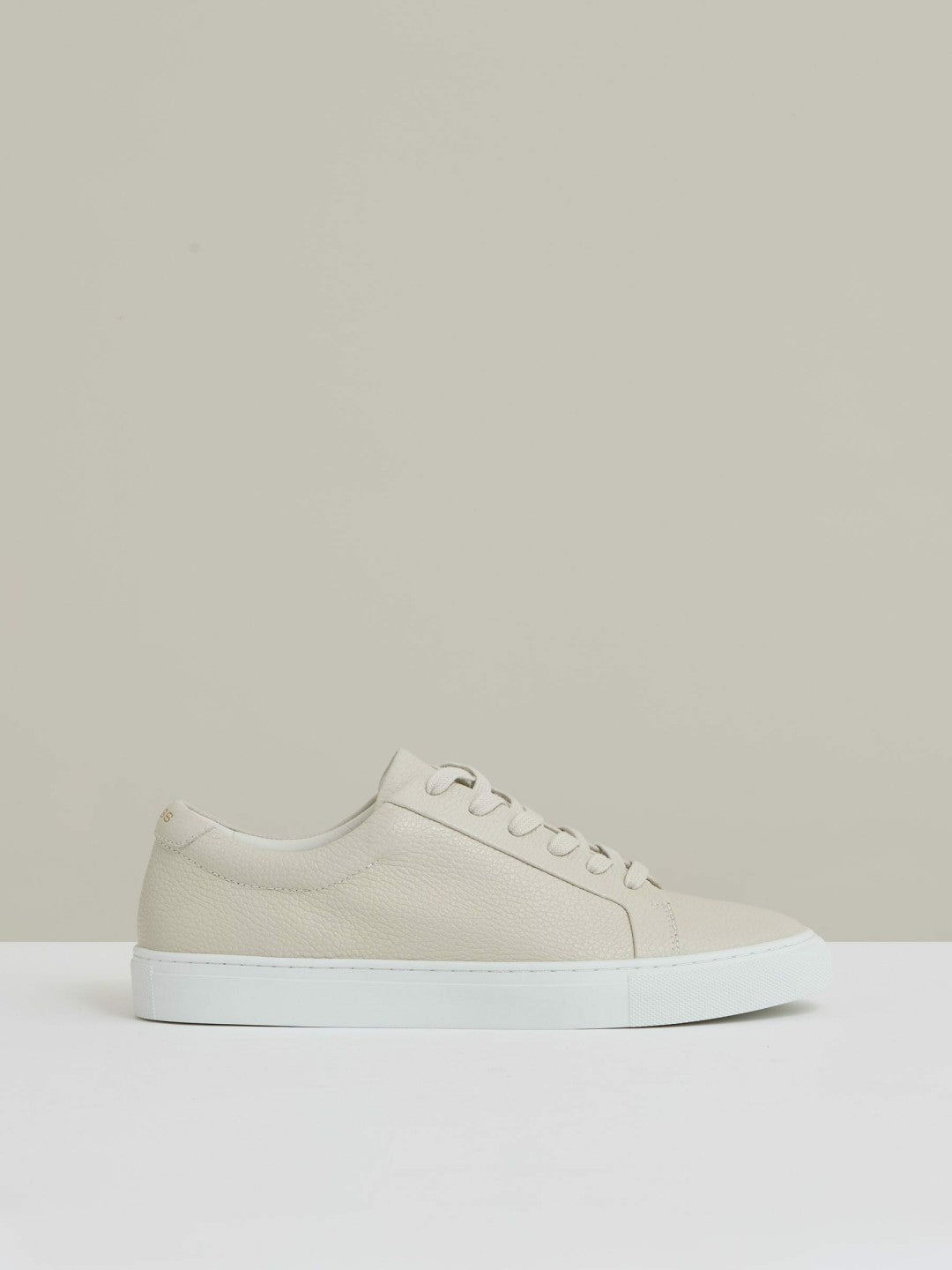 Reiss Tumbled-Leather Low-Top Trainers in Off White