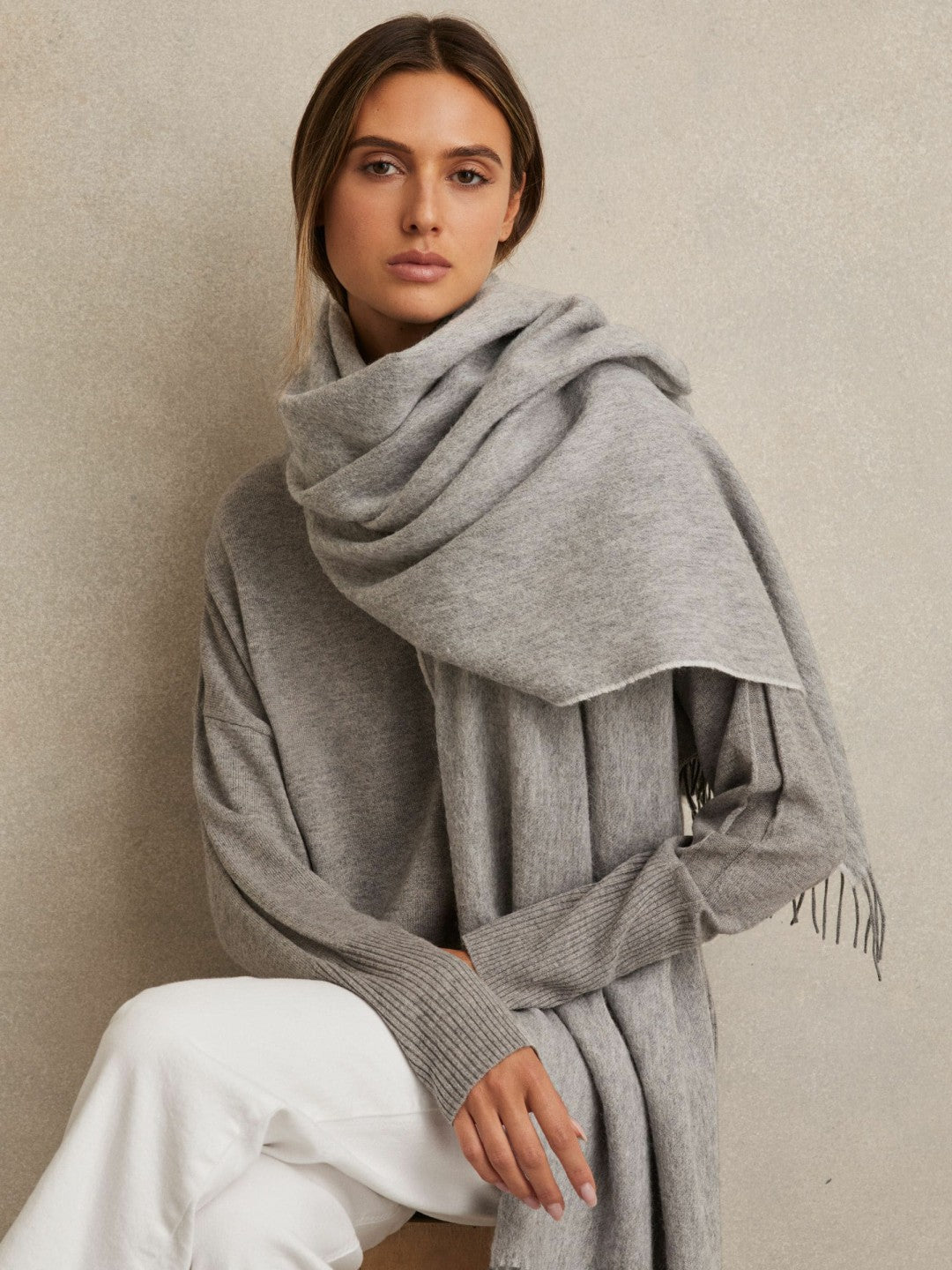 Reiss Wool-Cashmere Scarf in Soft Grey