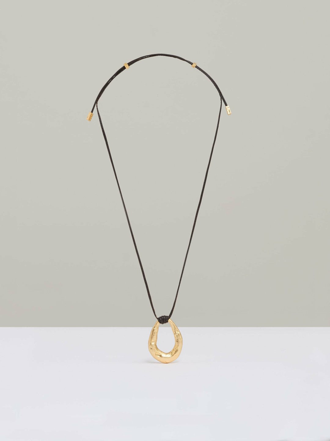 Reiss Molten Link Pendant Necklace in Gold Tone