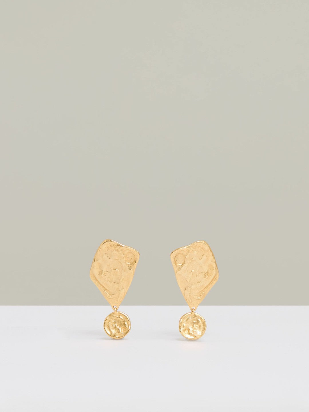 Reiss Molten Large Drop Earrings in Gold Tone
