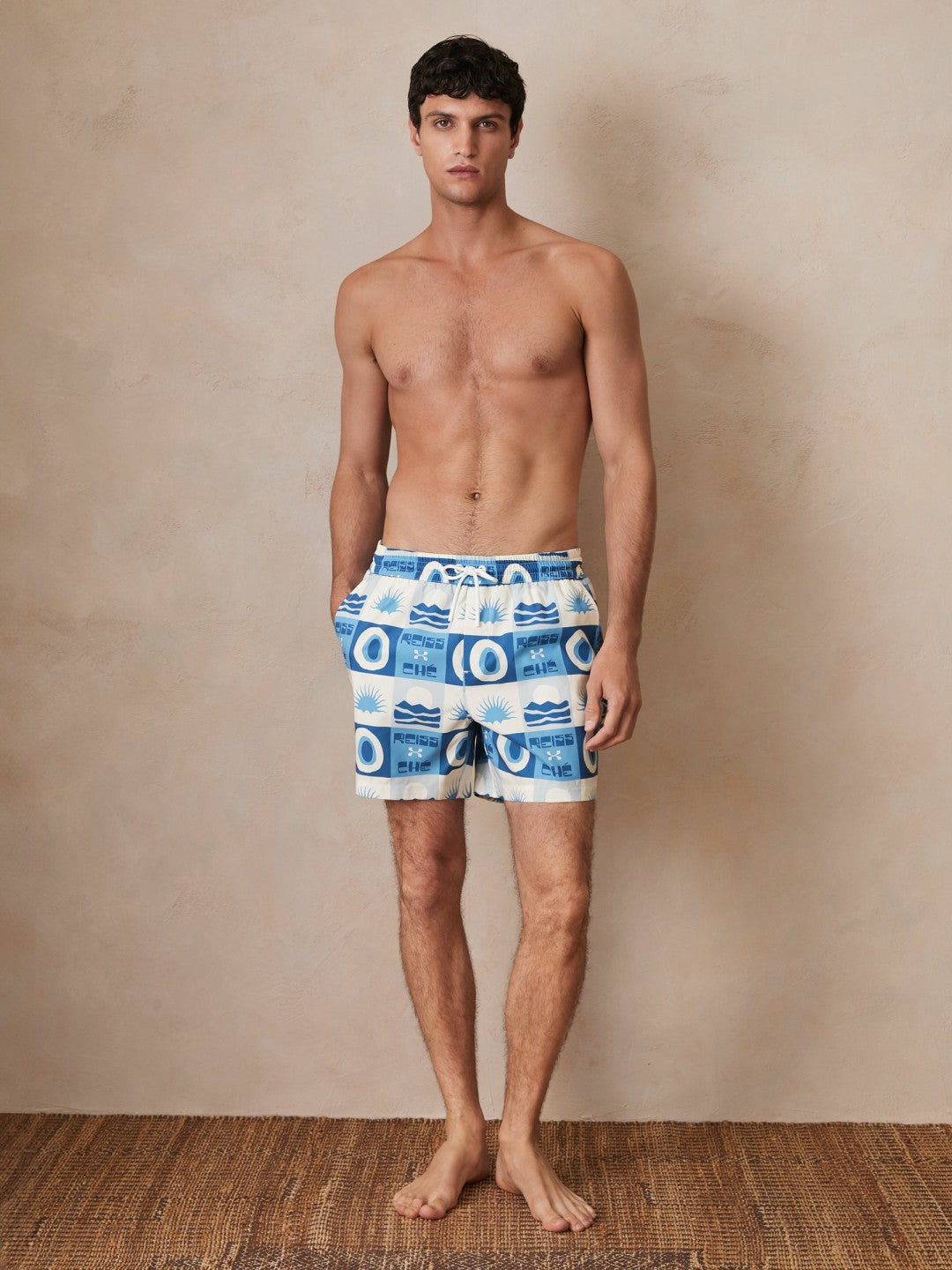 Reiss | Ché Sunset-Print Swim Shorts in Blue Multi