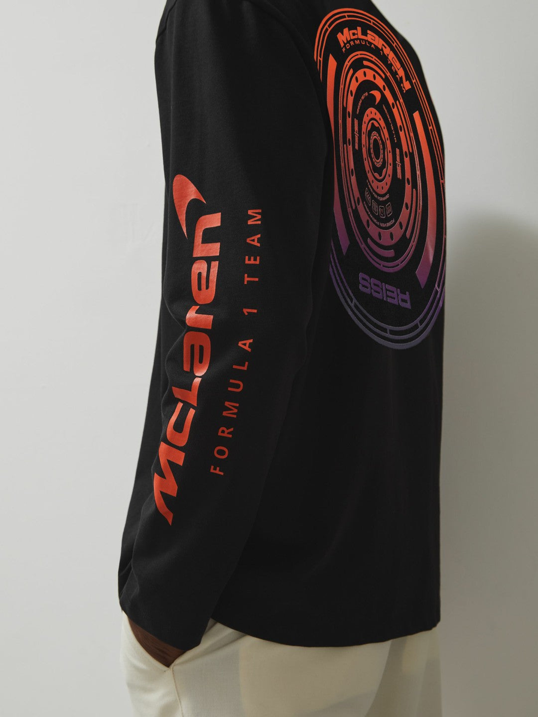 Reiss Unisex Fit McLaren F1 Team Tyre-Print T-Shirt in Black