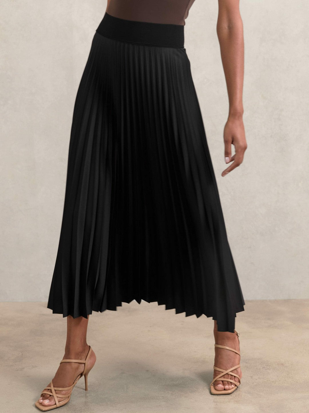 Reiss Pleated Midi Skirt in Black