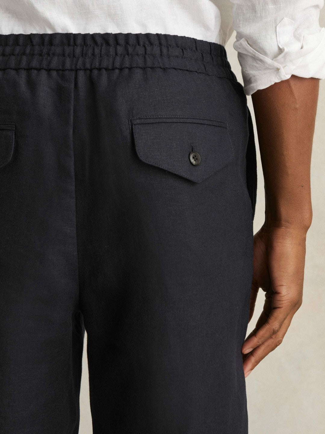 Reiss Linen Drawstring Shorts in Navy