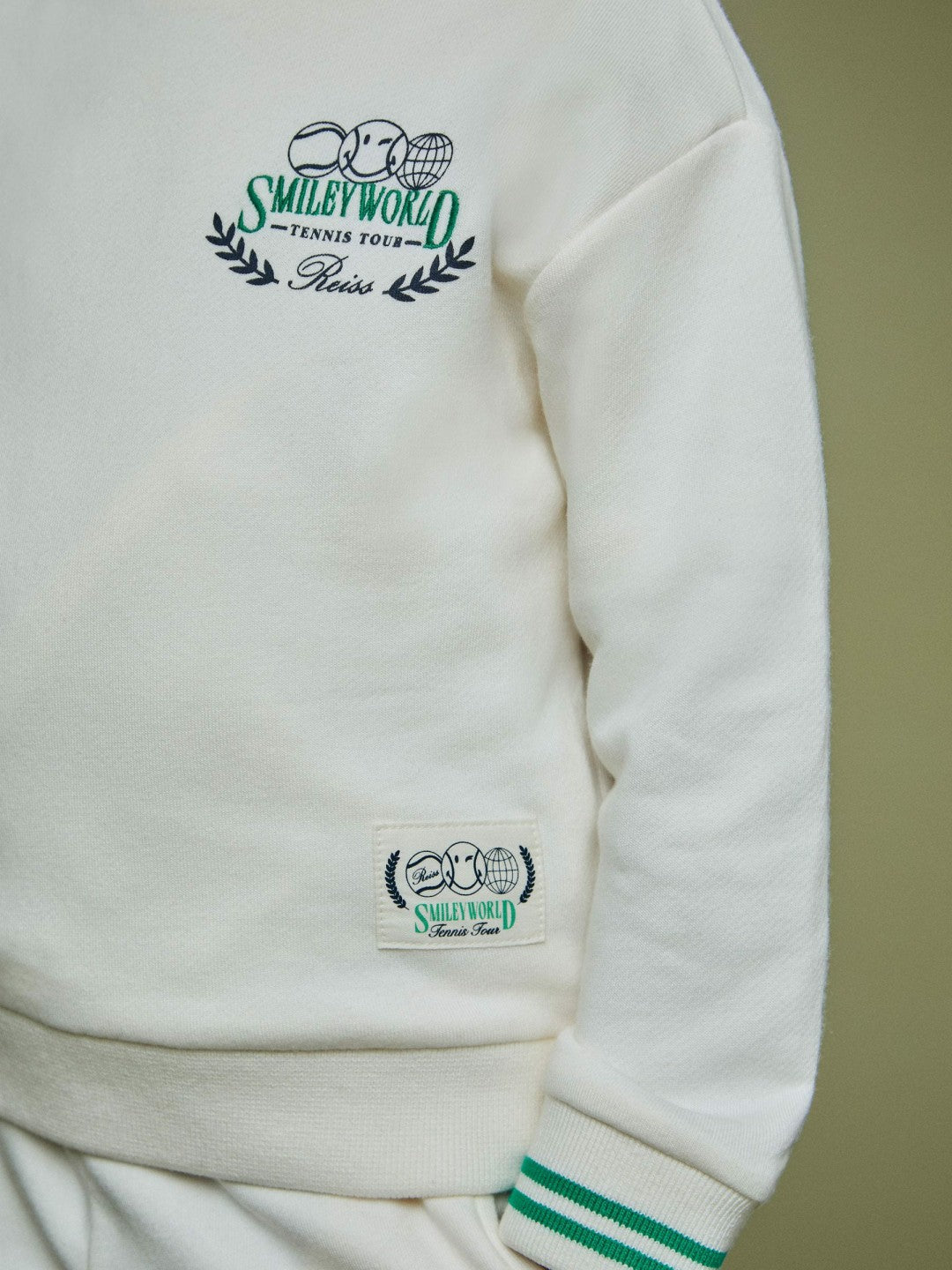 Reiss 9-13 yrs SmileyWorld Logo Sweatshirt Unisex Fit in White