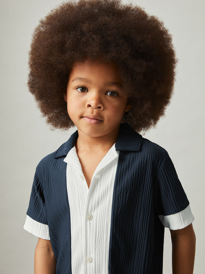 Reiss 3-9 yrs Plissé Colour-Block Shirt in Navy/White