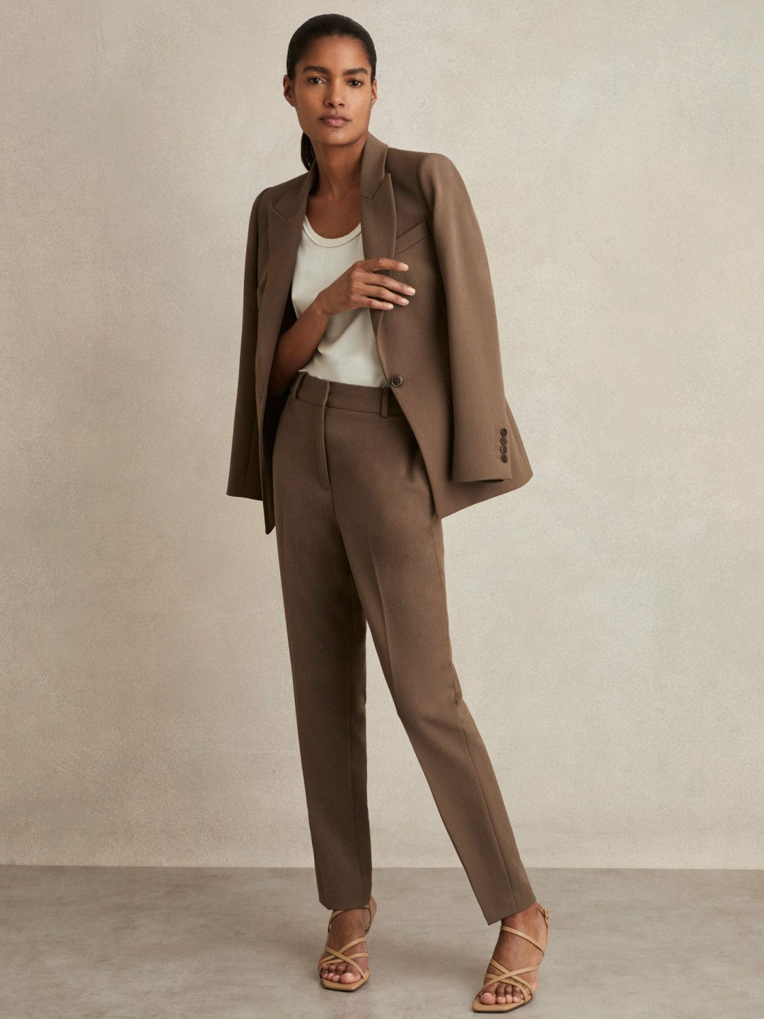 Reiss Petite Tailored Single Breasted Suit Blazer in Mink Neutral