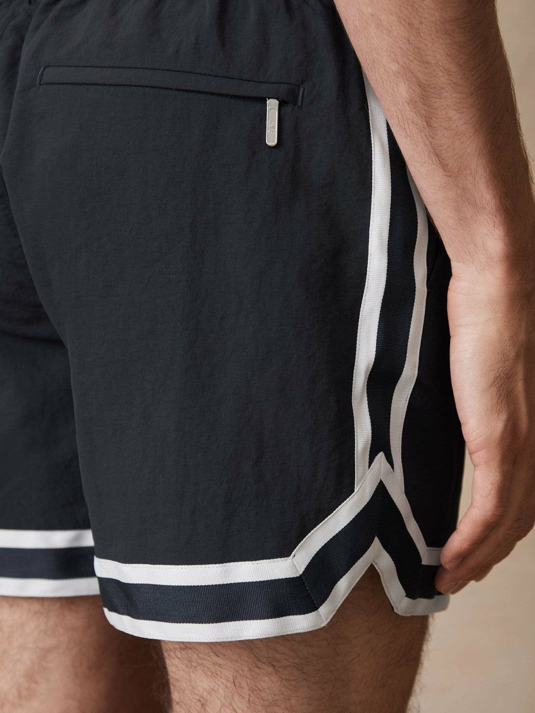 Reiss | Ché Stripe-Trim Swim Shorts in Navy