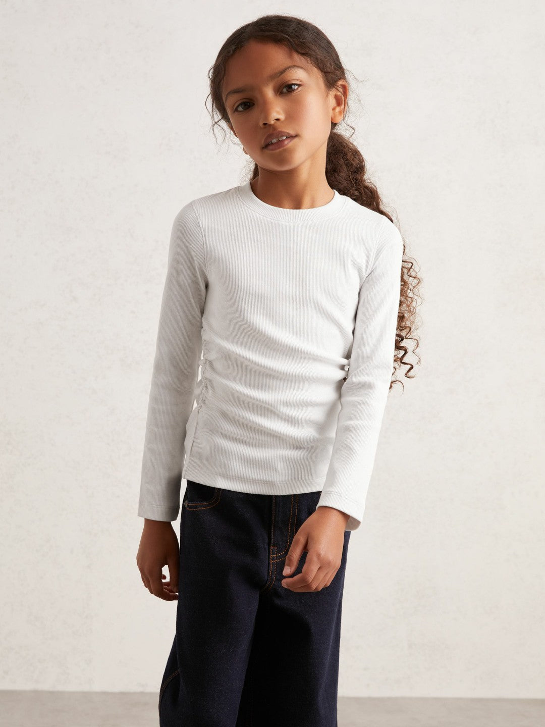Reiss 9-13 yrs Cotton Ruched Long-Sleeve T-Shirt with Stretch in Ivory
