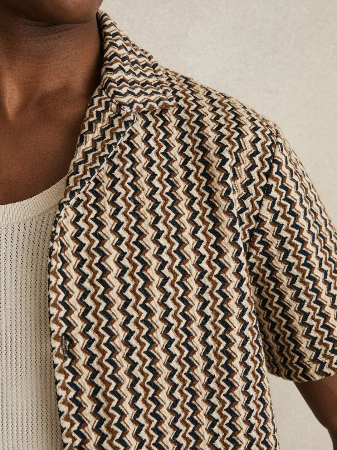 Reiss Zig-Zag Knit Cuban-Collar Shirt in Tobacco Brown
