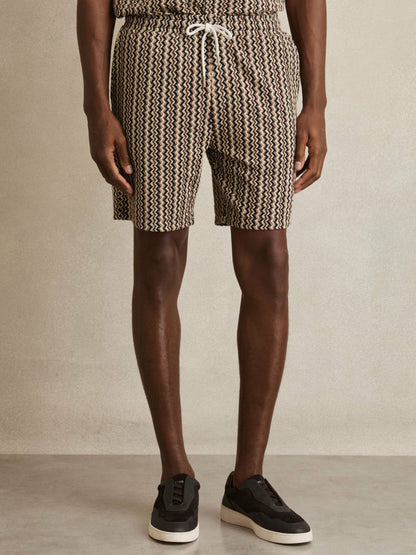 Reiss Zig-Zag Knit Drawstring Shorts in Tobacco Brown
