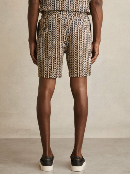 Reiss Zig-Zag Knit Drawstring Shorts in Tobacco Brown