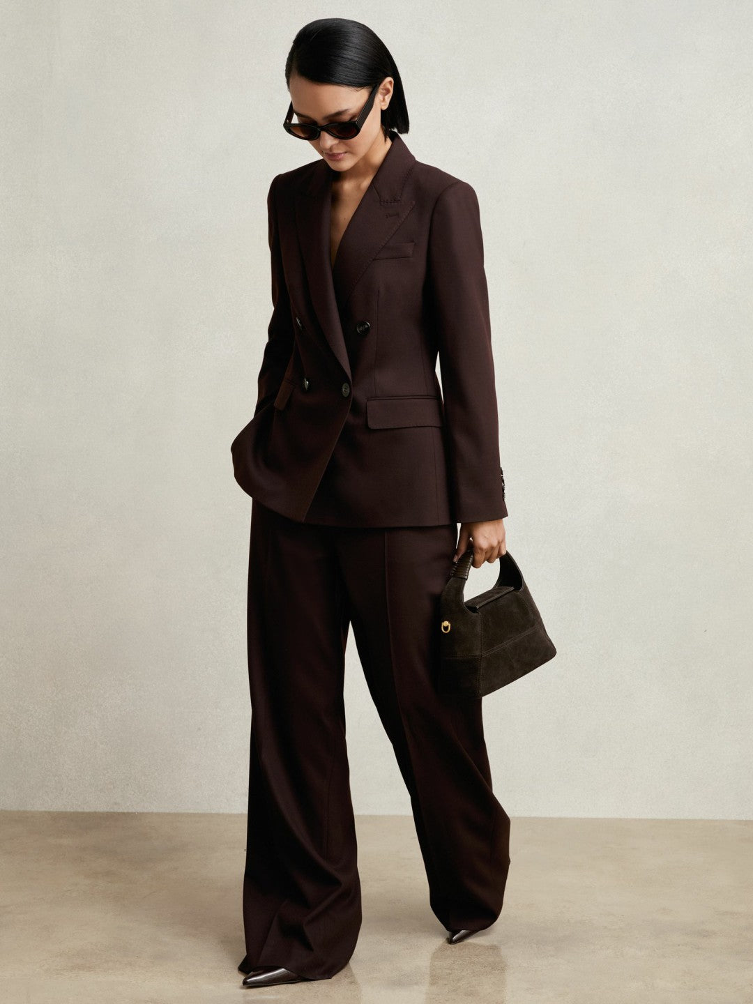 Reiss Petite Wool-Blend Double-Breasted Suit Blazer in Aubergine