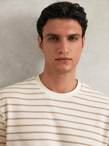 Reiss Cotton Textured Stripe T-Shirt in Oatmeal/White