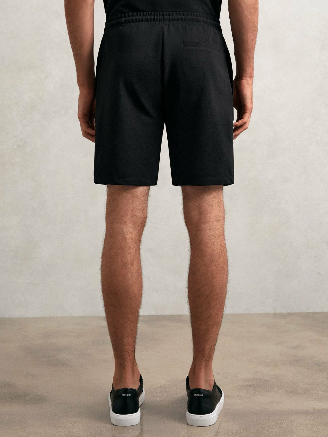 Reiss Textured Drawstring Shorts in Black
