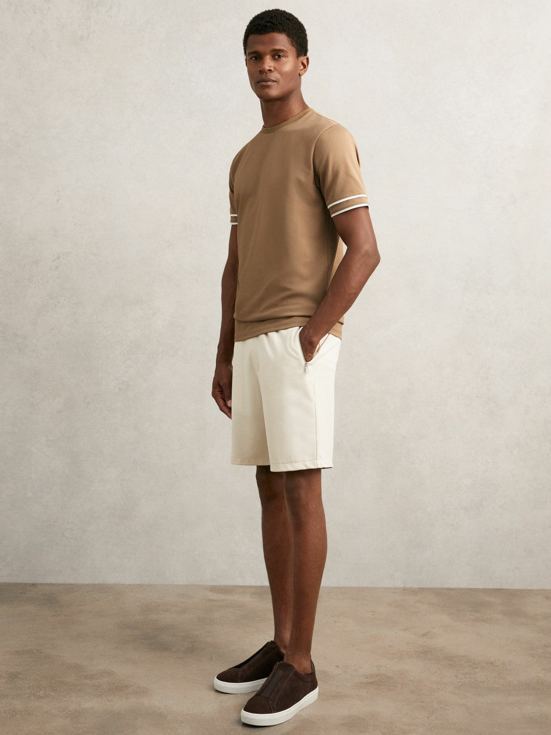 Reiss Textured Crew-Neck Tipped T-Shirt in Camel Brown