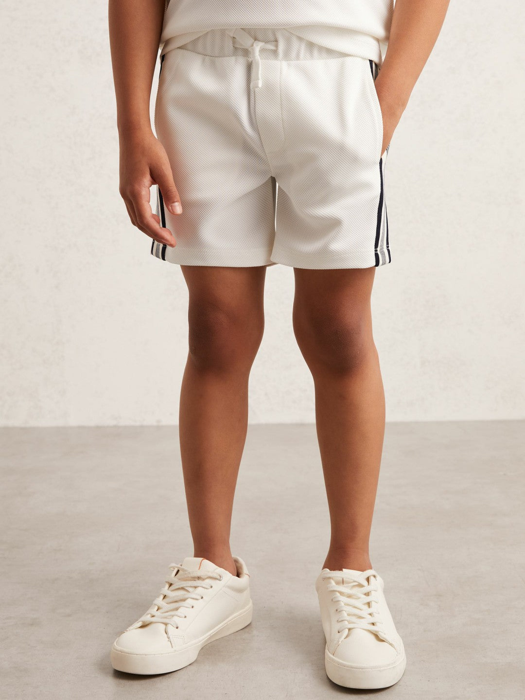 Reiss 9-13 yrs Side Stripe Textured Shorts in White