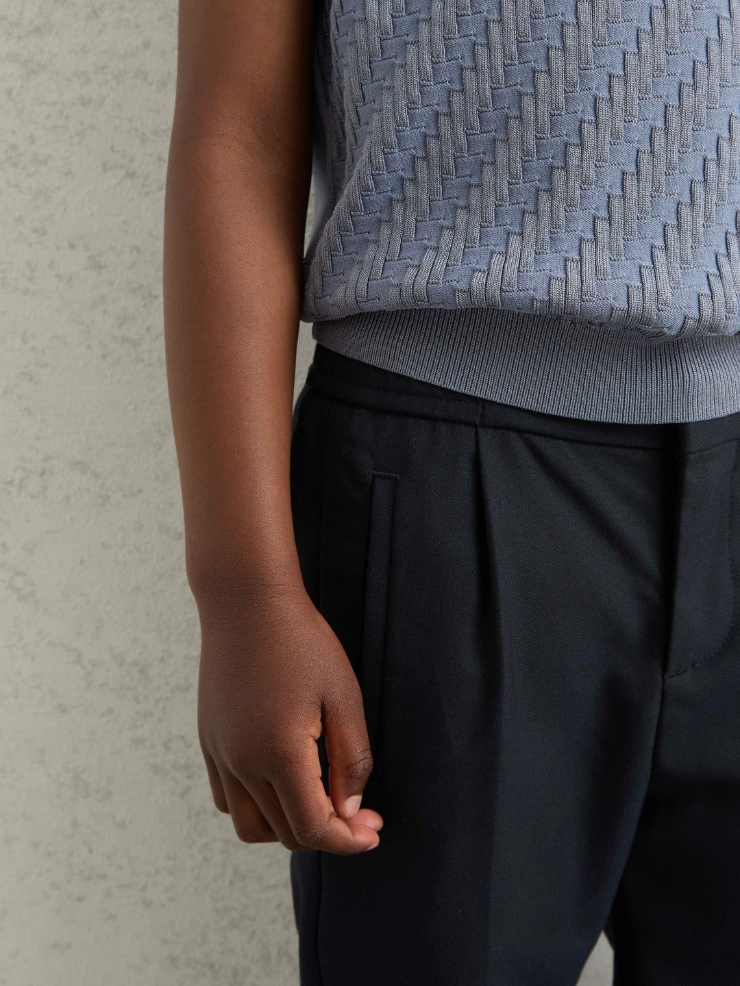 Reiss 9-13 yrs Relaxed-Fit Pleated Tapered Trousers in Navy