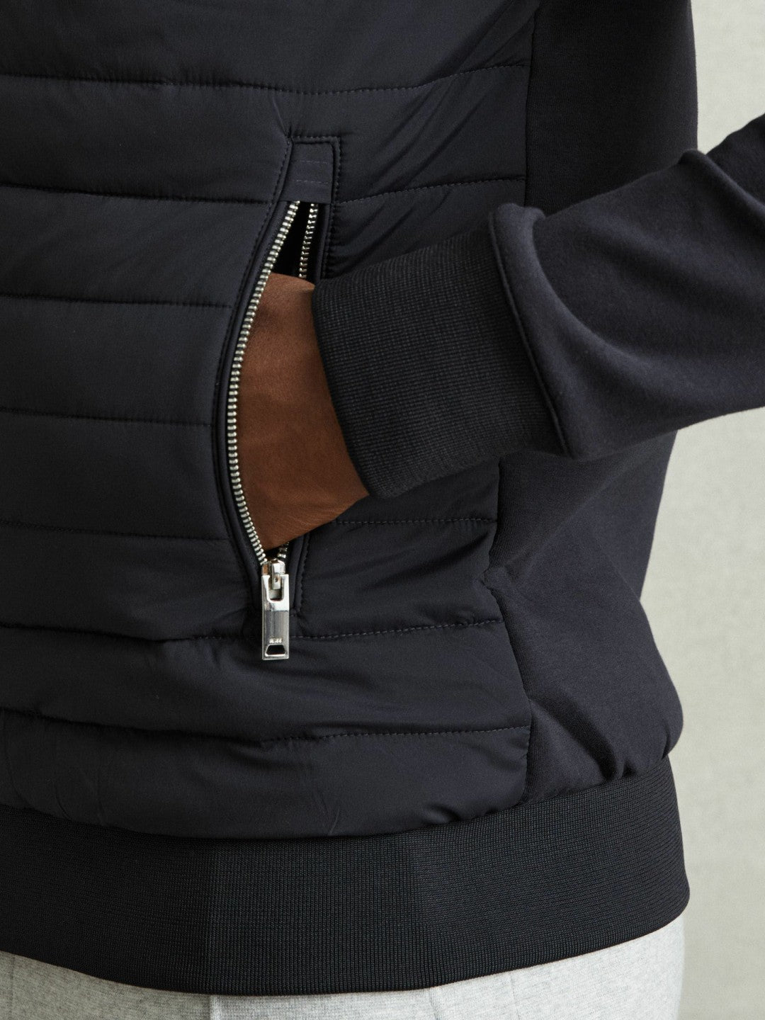 Reiss Hybrid Quilt and Knit Zip-Through Jacket in Navy