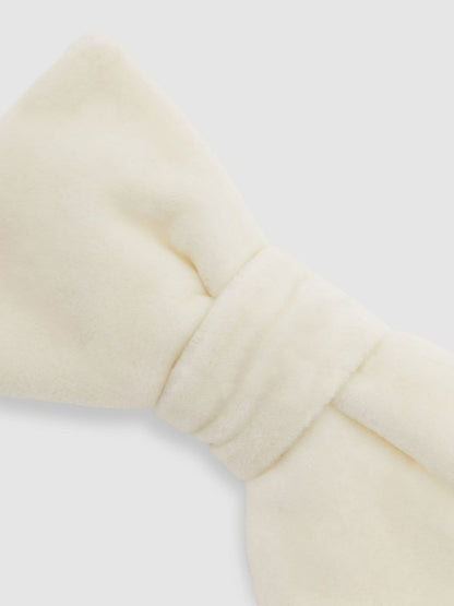 Reiss Velvet Bow Tie in Ivory