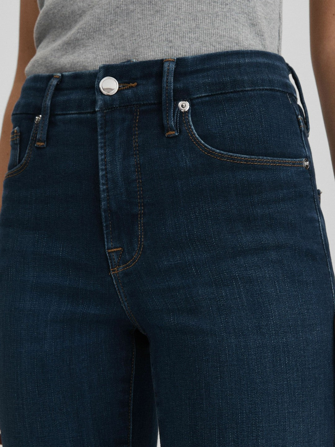 Reiss Good American Slim Fit Cropped Jeans in Blue