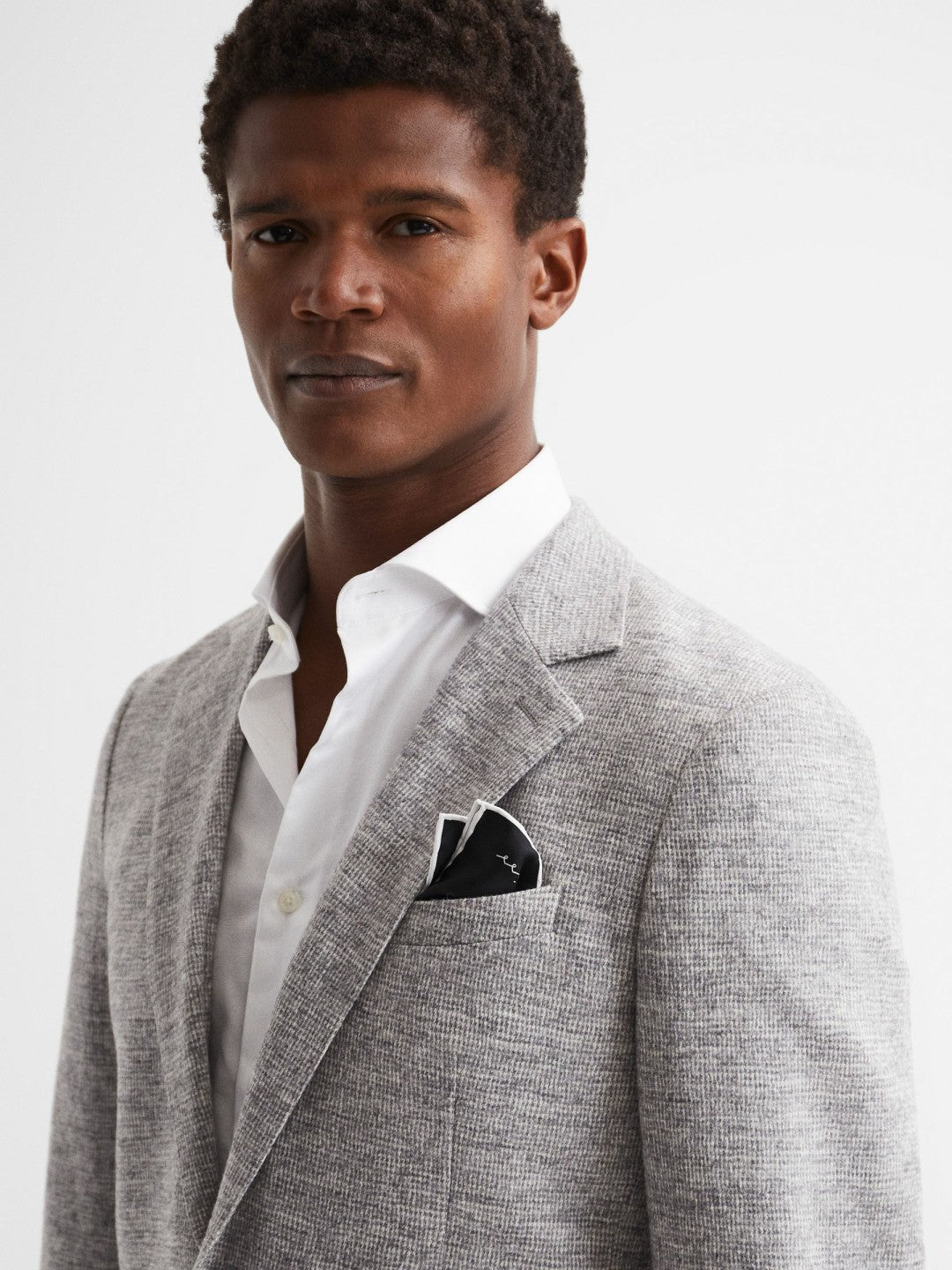 Reiss Plain Silk Pocket Square in Black