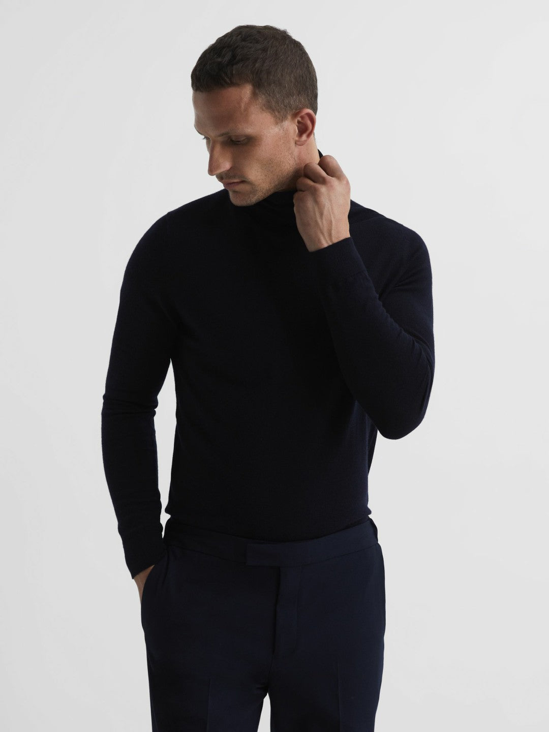 Reiss Slim Fit Merino Wool Roll Neck Jumper in Navy
