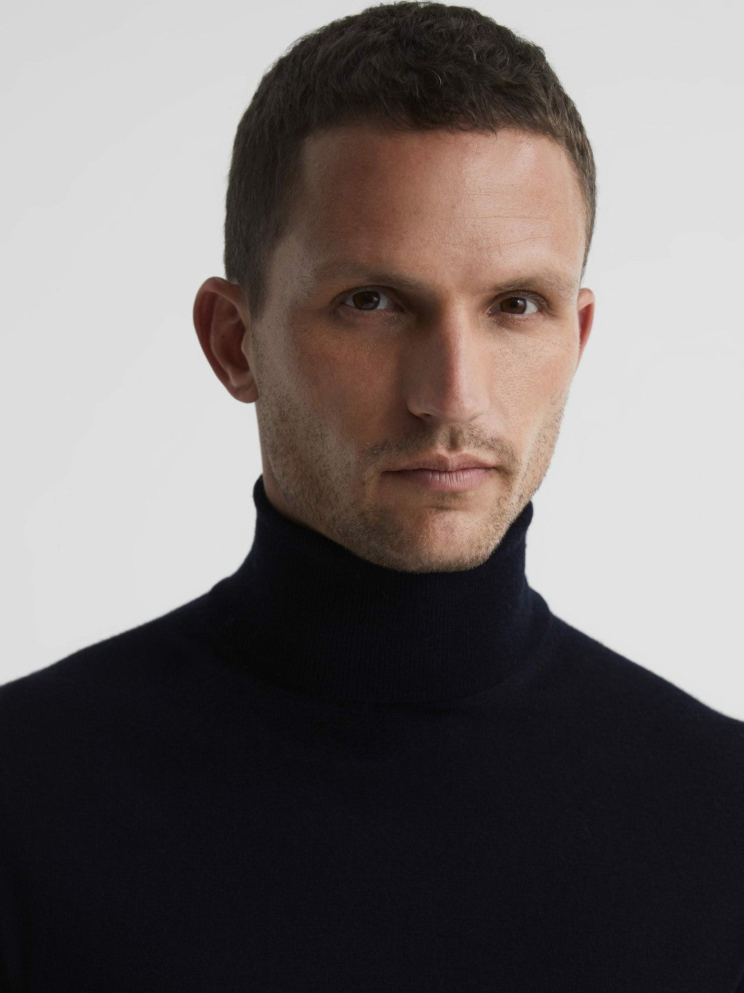 Reiss Slim Fit Merino Wool Roll Neck Jumper in Navy