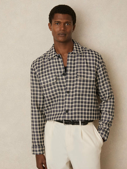 Reiss Woven Check Twin Pocket Overshirt in Navy/White