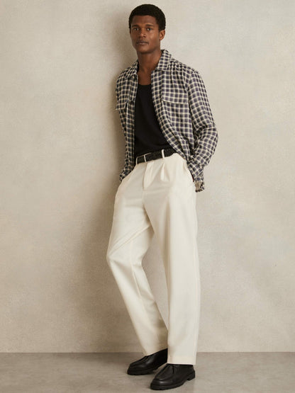 Reiss Woven Check Twin Pocket Overshirt in Navy/White