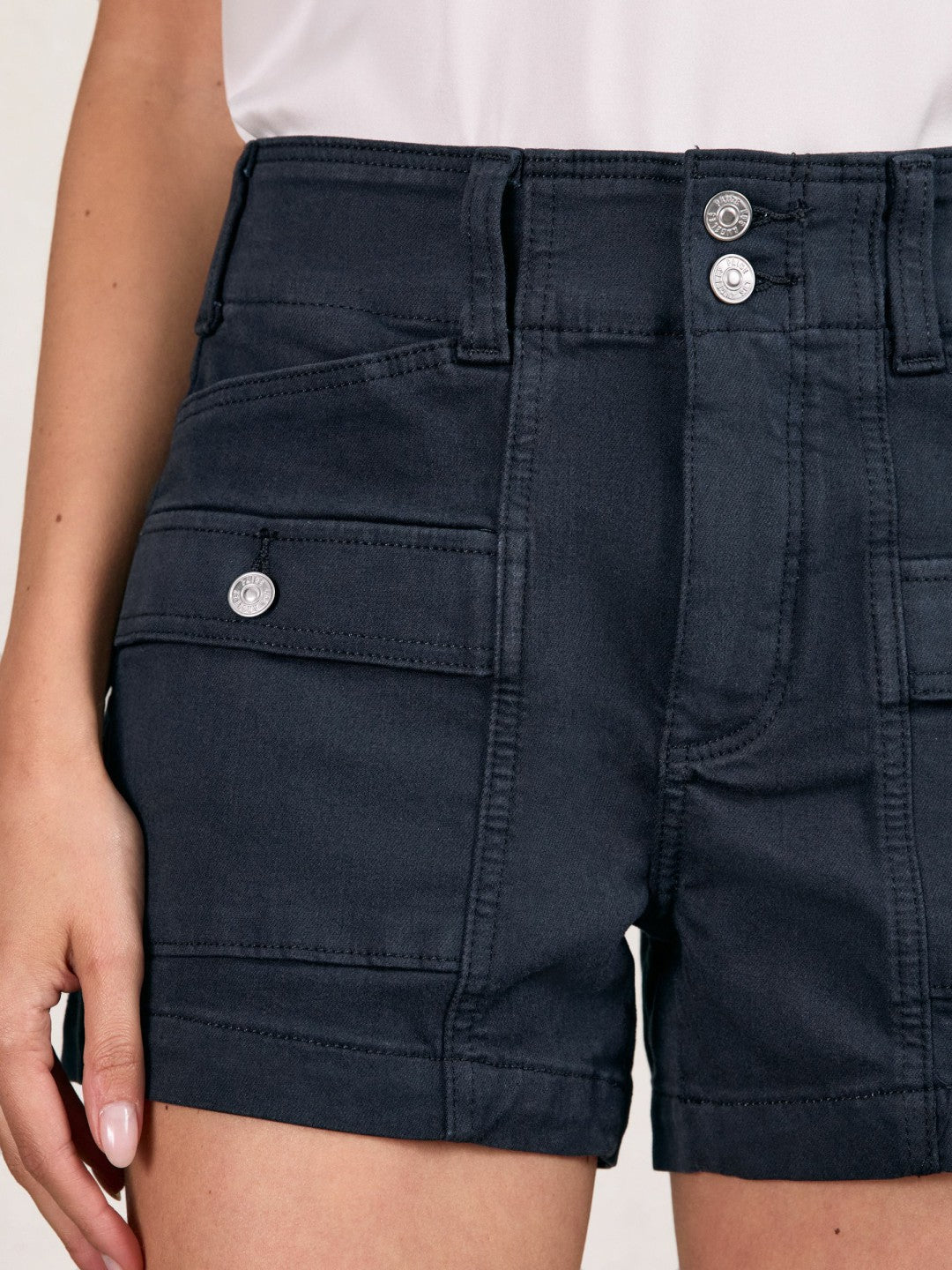 Reiss Paige Cargo Shorts in Navy