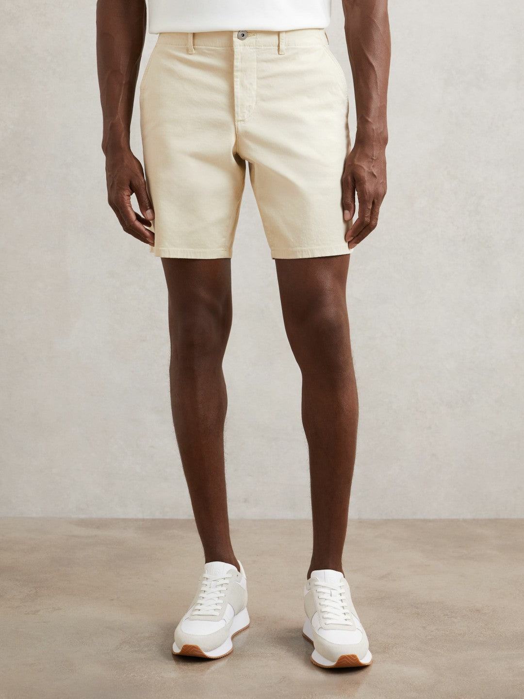 Reiss Paige Cotton Chino Shorts with Stretch in Cream