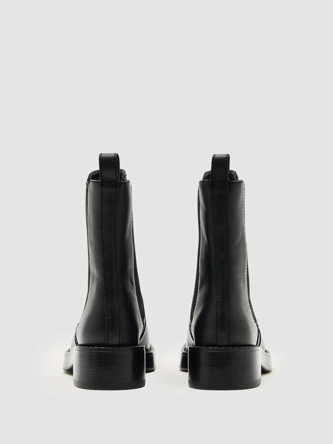 Reiss Leather Chelsea Boots in Black